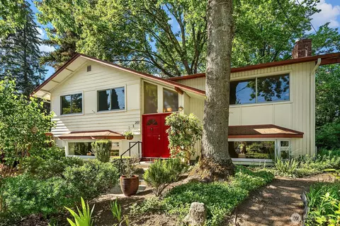 200 154th Pl SE, Bellevue, WA 98007
