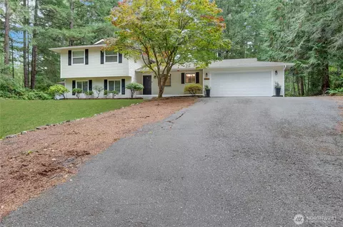 3510 SE St Pauls Ct, Port Orchard, WA 98367