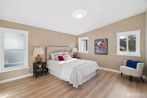 Bedroom - 17125 Woodcrest Dr NE, Bothell, WA 98011 photo 3 of 3