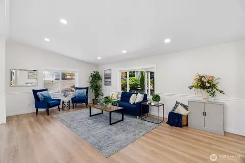 Living - 17125 Woodcrest Dr NE, Bothell, WA 98011 photo 1 of 1