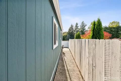 Other - 17125 Woodcrest Dr NE, Bothell, WA 98011 photo 6 of 9
