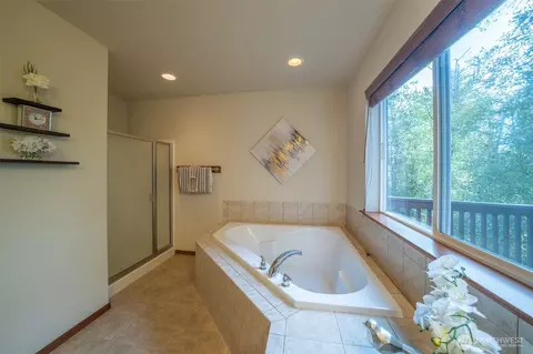 Bath - 9212 18th Ave W, Everett, WA 98204 photo 3 of 4