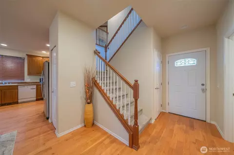 Entry Way - 9212 18th Ave W, Everett, WA 98204 photo 1 of 1