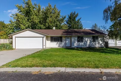 63 Sunset Dr, Electric City, WA 99123
