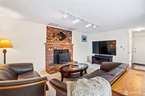 Living - 9609 Samish Island Rd, Bow, WA 98232 photo 5 of 5