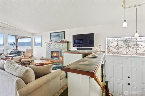 Entry Way - 9609 Samish Island Rd, Bow, WA 98232 photo 1 of 1