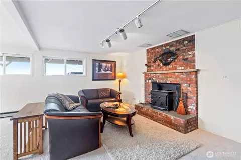 Living - 9609 Samish Island Rd, Bow, WA 98232 photo 4 of 5