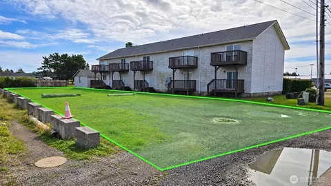 704 Seahorse Ave NE, Ocean Shores, WA 98569