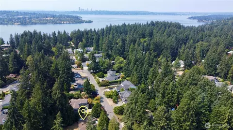 10445 SE 22nd St, Bellevue, WA 98004