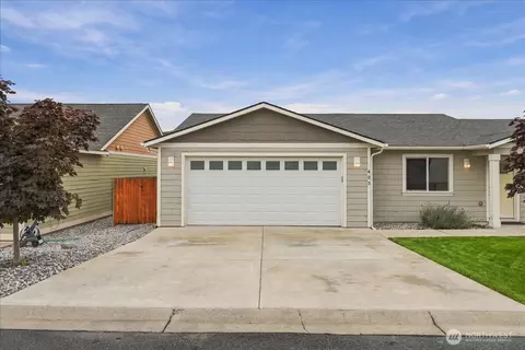 405 Ridgewood Dr, Manson, WA 98831