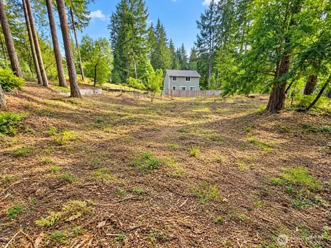 1614 190th Ave SW, Lakebay, WA 98349