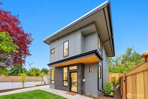 4219 51st Ave S #B, Seattle, WA 98118