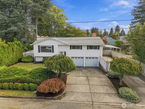 7637 Tacoma Ave S, Tacoma, WA 98408