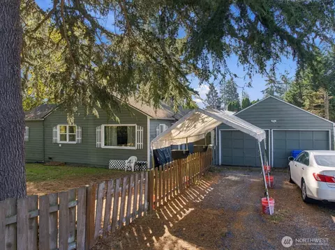 Exterior - 5021 Sperry Ln, Everett, WA 98203 photo 4 of 6