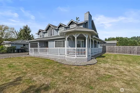 Exterior - 4714 Pine St, Longview, WA 98632 photo 4 of 10