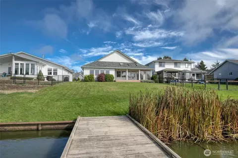 597 Blue Wing Loop SE, Ocean Shores, WA 98569
