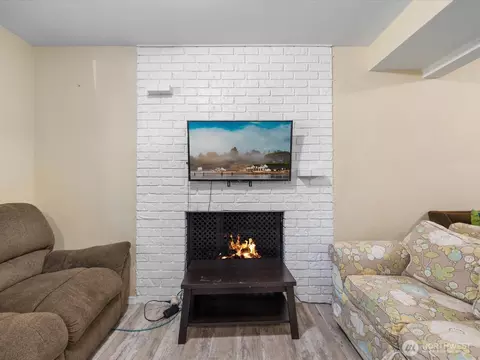 Living - 19310 1st Ave SE, Bothell, WA 98012 photo 6 of 6