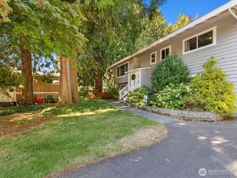 Exterior - 19310 1st Ave SE, Bothell, WA 98012 photo 2 of 10