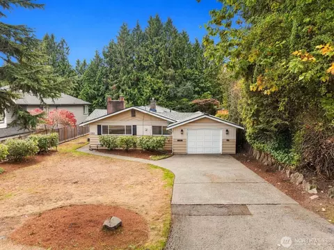 10241 NE 20th Pl, Bellevue, WA 98004