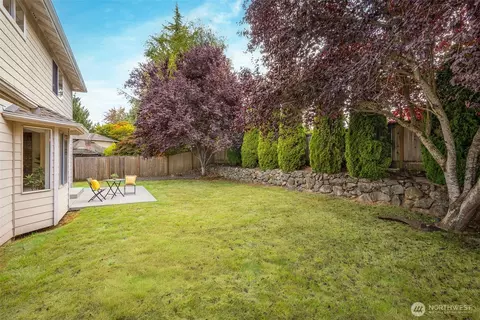 Exterior - 10810 40th Ave SE, Everett, WA 98208 photo 4 of 14