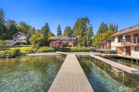 513 E Davies Loop Rd, Lake Stevens, WA 98258