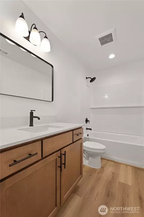 Bath - 7018 Wetmore Ave #B, Everett, WA 98203 photo 3 of 3