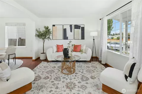 Living - 14907 47th Dr SE, Everett, WA 98208 photo 1 of 4
