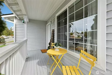 Exterior - 14907 47th Dr SE, Everett, WA 98208 photo 4 of 6