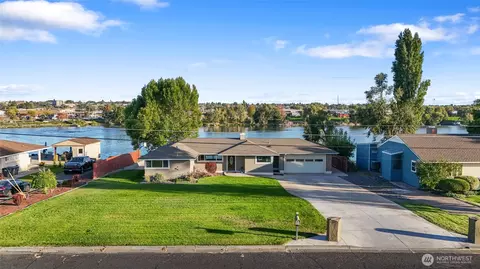 303 W Northshore Dr, Moses Lake, WA 98837