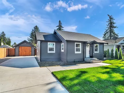 918 Union Ave, Marysville, WA 98270
