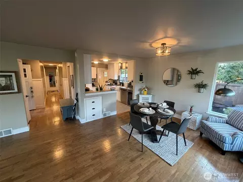 Dining - 522 Hawthorne St, Everett, WA 98201 photo 1 of 1