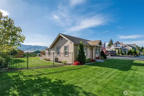 1104 N Baker, East Wenatchee, WA 98802