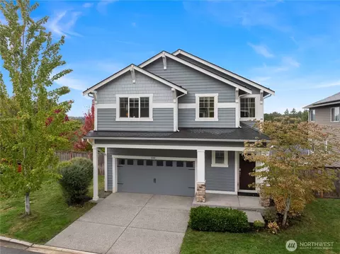 8240 NE 196th St, Kenmore, WA 98028