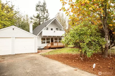 11815 Shoreview Dr SW, Olympia, WA 98512