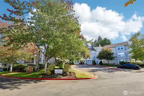 22535 SE Highland Cir #302, Issaquah, WA 98029
