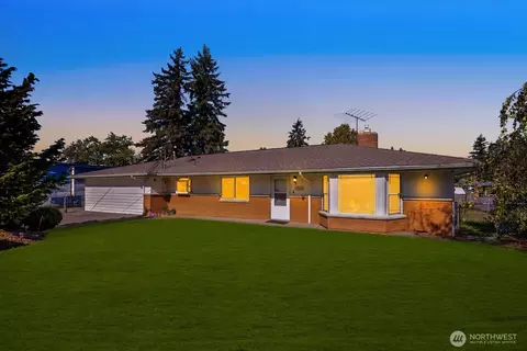 12820 SE 172nd St, Renton, WA 98058