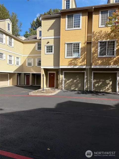 1800 NE 40th St #F3, Renton, WA 98056