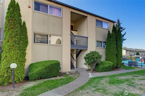 31003 14th Ave S #G8, Federal Way, WA 98003