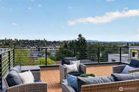 Exterior - 1615 S State St, Seattle, WA 98144 photo 5 of 7