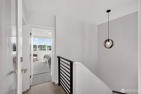 Entry Way - 1615 S State St, Seattle, WA 98144 photo 1 of 1