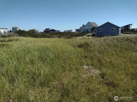 1420 Kona Ct SW, Ocean Shores, WA 98569
