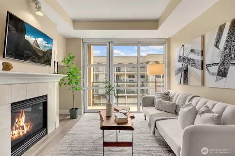 10047 Main St #305, Bellevue, WA 98004