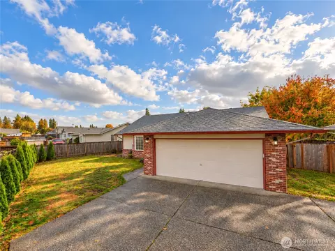 11225 52nd Ave NE, Marysville, WA 98271