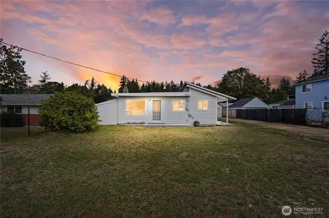 9015 Forest Ave SW, Lakewood, WA 98498