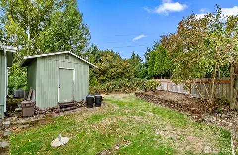Exterior - 12500 NE 197th Ct, Bothell, WA 98011 photo 2 of 8