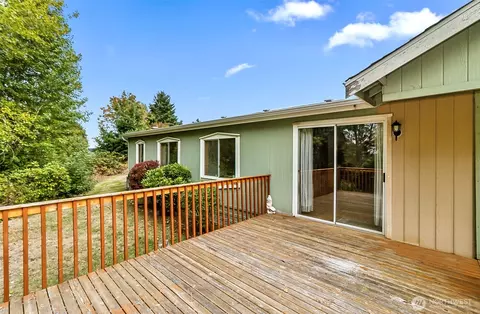 Exterior - 12500 NE 197th Ct, Bothell, WA 98011 photo 7 of 8