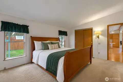 Bedroom - 12500 NE 197th Ct, Bothell, WA 98011 photo 3 of 4