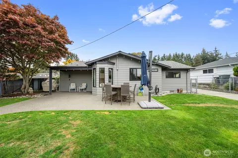 Exterior - 2304 5th St, Everett, WA 98201 photo 5 of 11