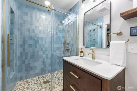 Bath - 2304 5th St, Everett, WA 98201 photo 1 of 3