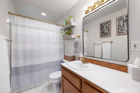 Bath - 2304 5th St, Everett, WA 98201 photo 3 of 3